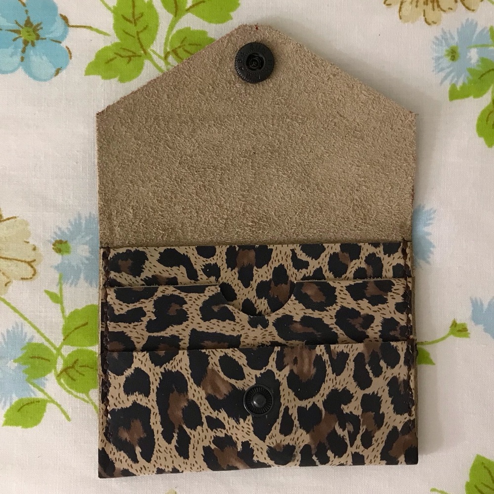 Hand Crafted 🐆 Leopard Print Wallet - Picture 3 of 4